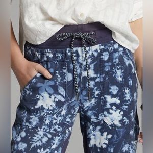 NWT Anthropologie Nomad Joggers. Cute and Comfortable with Nice Detailing—Look!